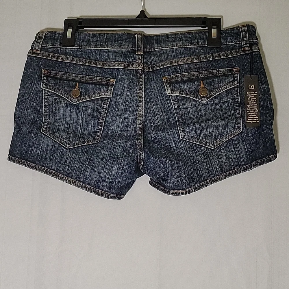 Victoria's Secret London Jeans Short Sz 8 - Picture 3 of 5